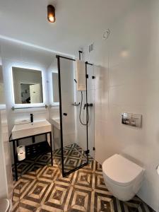 Ένα μπάνιο στο NEON APARTMENTS +93 φωτογραφίες