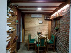 A seating area at Apartman Konak