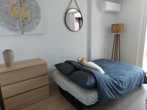 Photo de la galerie de l'établissement Superbe Studio à 50m de la plage - Studio Koh Tao, au Lavandou