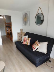 Photo de la galerie de l'établissement Superbe Studio à 50m de la plage - Studio Koh Tao, au Lavandou 3 autres photos