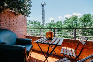 Balkon lub taras w obiekcie tuGuest Halcón Apartment