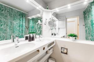 Koupelna v ubytování Residenza Lago di Lugano