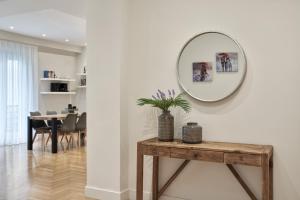Foto dalla galleria di Spacious 2bd Apt in Prime Location next to Divani ad Atene