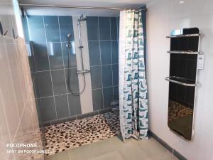 Koupelna v ubytování Gîte la bocagère