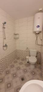A bathroom at Villas Chinara