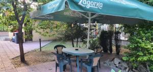A garden outside Villas Chinara