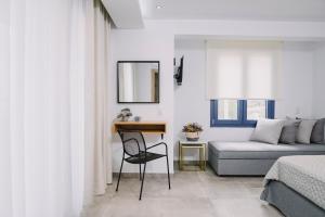 BLUE STONE Luxury Suites的休息区