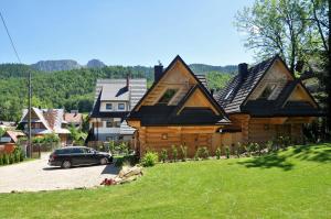 Het gebouw waarin het chalet zich bevindt