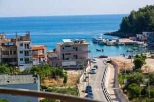 Gallery image of central sunset view in Himare