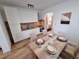Kuchyň nebo kuchyňský kout v ubytování Apartman Lovre