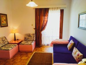 Posedenie v ubytovaní Ostria Apartments Kalives