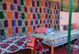 Postel nebo postele na pokoji v ubytování Riad Fes Basma