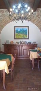 Il Casale delle Fragoleにあるレストランまたは飲食店