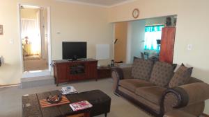 Μια τηλεόραση ή/και κέντρο ψυχαγωγίας στο Sir Lambert's Guesthouse