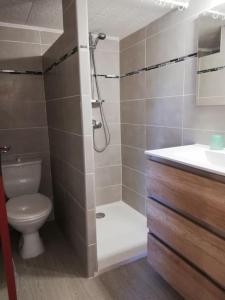 Kúpeľňa v ubytovaní Studio 28m2 climatisé,WIFI, proche des calanques,plages
