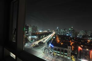 首尔景观或在酒店看到的城市景观