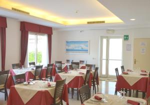 Restaurace v ubytování HOTEL PIGALLE