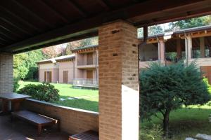 A garden outside Maison d'Elite