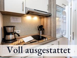 Galeriebild der Unterkunft Schicke Ferienwohnung in bester Bodenseelage l 1 Minute zum Bodensee l 1 Zimmer l Vollausgestattete Küche l Free-WLAN l Willkommen im Apartment Stahringen in Radolfzell am Bodensee + 10 Fotos