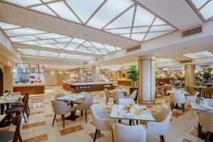 Restaurace v ubytování Louis Ledra Beach