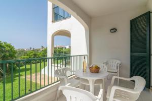 Ein Balkon oder eine Terrasse in der Unterkunft Biniforcat 11