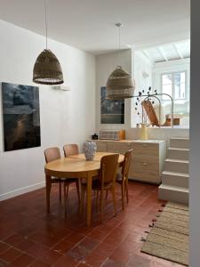 Gallery image of Penthouse Apartment with Large Terrace and Veranda in Arles