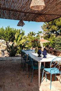 Afbeelding uit fotogalerij van HelloApulia Villa Gemma with private eco pool and with direct access to the sea in Polignano a Mare
