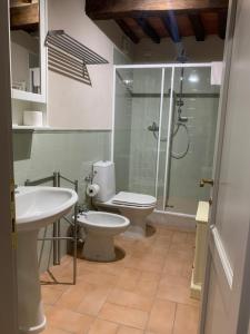 Kúpeľňa v ubytovaní La Dispensa-bio agriturismo