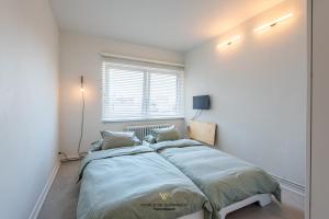 Gallery image of Luxurious apartment next to the sea and city centre with free parking space in Ostend