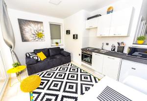Zdjęcie z galerii obiektu Apartment Vjeko w Novalji
