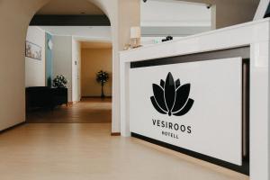 Certificato, attestato, insegna o altro documento esposto da Hotel Vesiroos