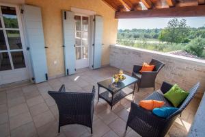 Balkón nebo terasa v ubytování Villa Pavicini 2181