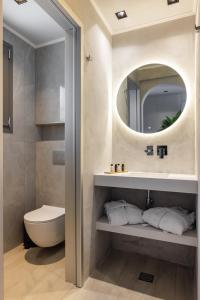 Koupelna v ubytování Amalthia Luxury Suites