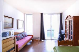 Posezení v ubytování Sistach Rentals Apartments Blau Park 310 & 311