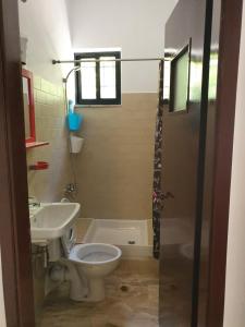 A bathroom at Julia's Apartment