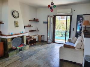 A seating area at Julia's Apartment