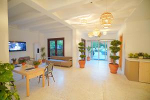 A seating area at Faros Hotel Bodrum - Special Category