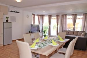 Posezení v ubytování Apartments Luka i Toni