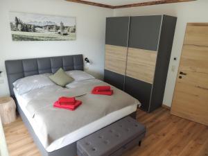 Posteľ alebo postele v izbe v ubytovaní Haus Hüttenberger