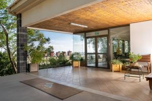 Balkón nebo terasa v ubytování Keshet Yehonatan Country Lodging