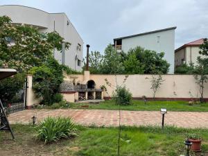 O grădină în afara Vila Nadia