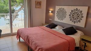 Afbeelding uit fotogalerij van Hostal Bahía Azul in Portocolom