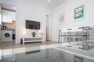 Kuchyňa alebo kuchynka v ubytovaní Apartamento Ooh La Lá Cádiz
