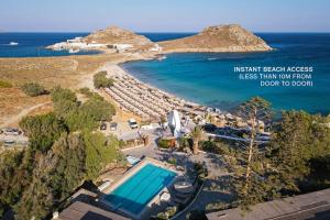 Zdjęcie z galerii obiektu Aura Homes, Villa on Sea - Saint Anna Beach w mieście Mykonos