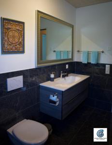 Ein Badezimmer in der Unterkunft Casa Teatro Panoramico 5 Star Holiday House