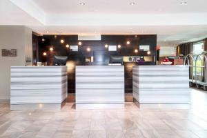 Lobby alebo recepcia v ubytovaní Sandman Signature Kamloops Hotel