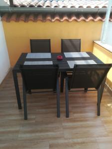 Zdjęcie z galerii obiektu Apartman Turanj w mieście Turanj