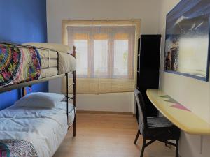 Gallery image of AtelierSurf29 Guest House in Almada