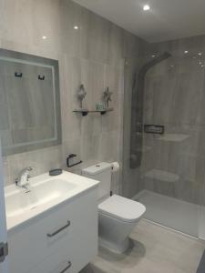Kúpeľňa v ubytovaní Apartment VOLVORETA - Pool view- Good Wifi - Smart TV - Residence Atlantic View
