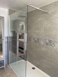 Phòng tắm tại Gîte l’Inattendu